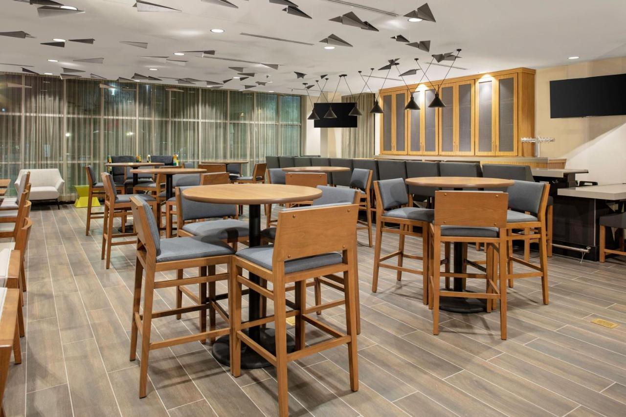 Towneplace Suites By Marriott Orlando Airport Экстерьер фото